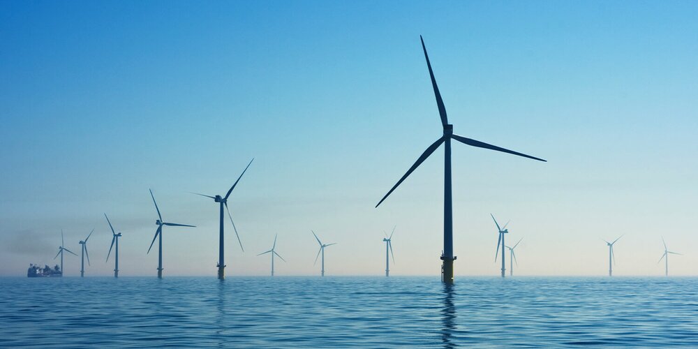 UK Floating Wind Faces Test as Projects, Investors, and Policy Collide