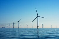 UK Floating Wind Faces Test as Projects, Investors, and Policy Collide