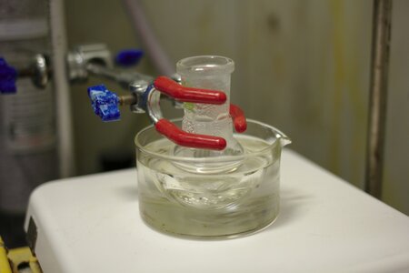 Researchers Discover New Non-Toxic Method to Produce Graphene Oxide